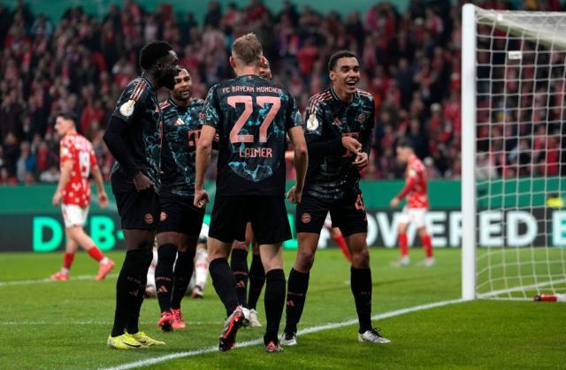 上半场戴帽！穆西亚拉就是孔帕尼心目中的齐祖小罗