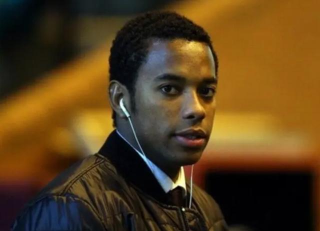 乐鱼体育app-巴西高法批准罗比尼奥巴西服刑 他马上被捕入狱？