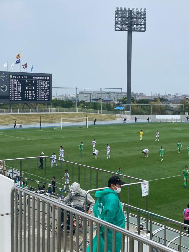 乐鱼官网-日本大学生居然这么强？天皇杯只输联赛第二名1球