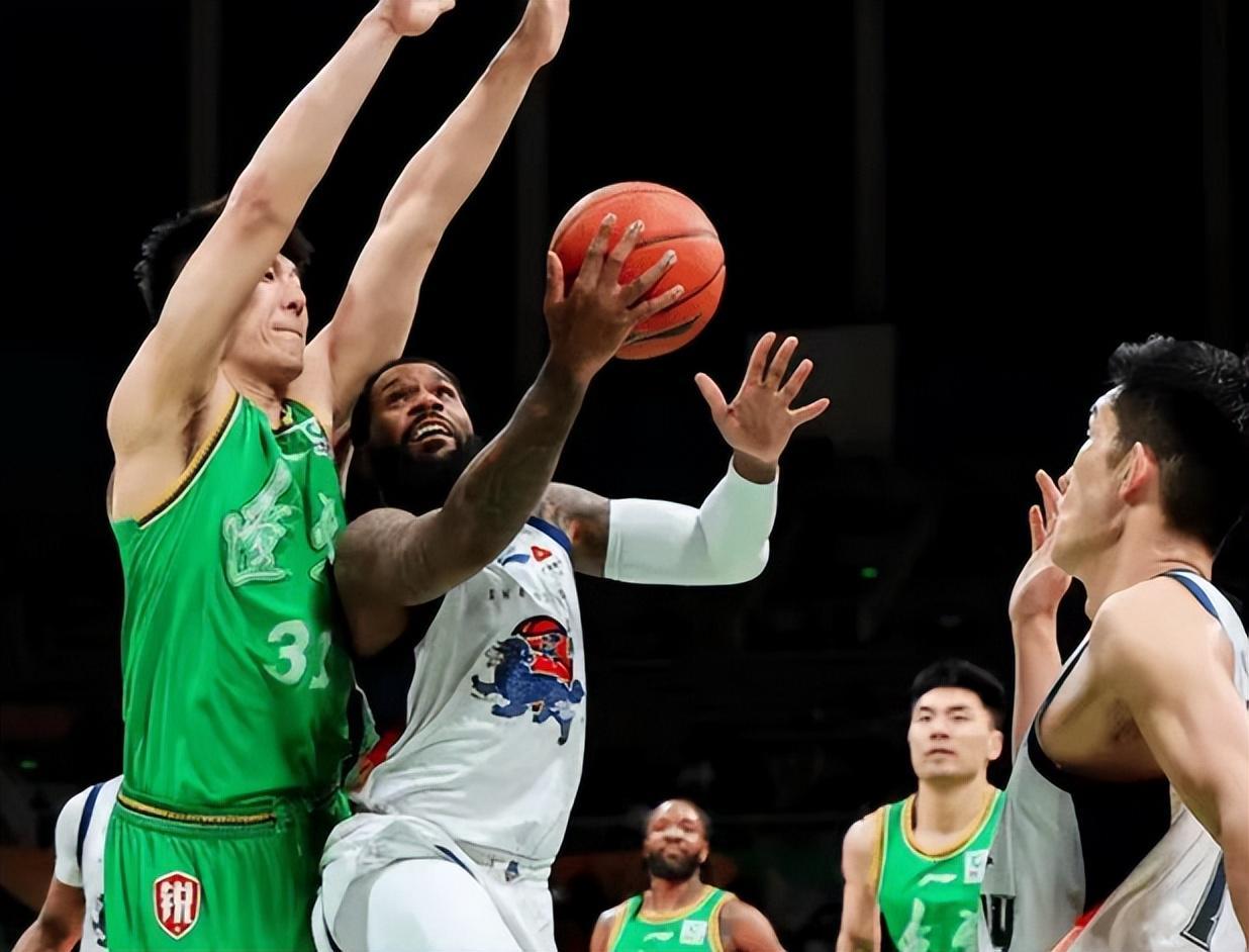 乐鱼体育-CBA最新积分榜：上海大胜30分，辽宁79-84山东3连败，广州第11