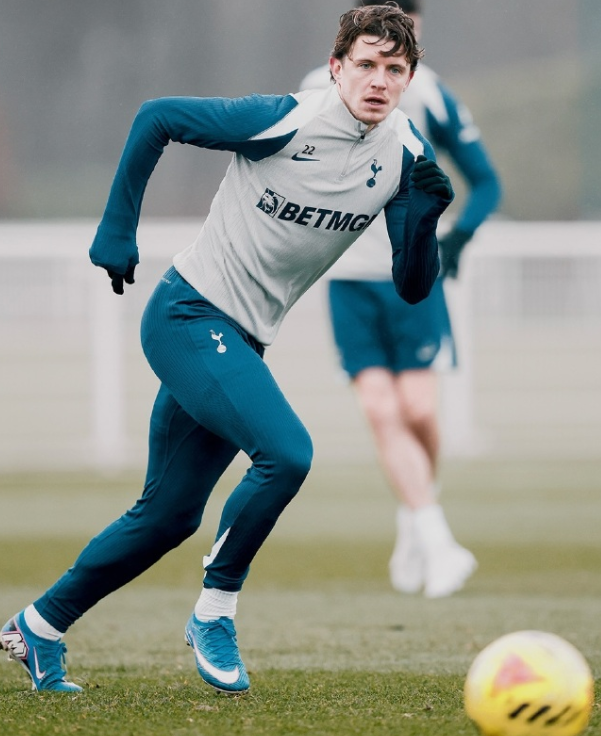 乐鱼体育-英超第25轮曼联VS热刺，红魔望破不胜魔咒，客队如何克服伤病困扰