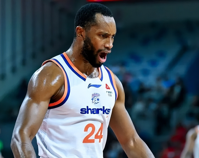 乐鱼官网-上海110-89轻取吉林 球员评价：5人优秀，3人及格，4人低迷|王哲林|张镇麟|比赛|数据|古德温_新浪体育_新浪新闻