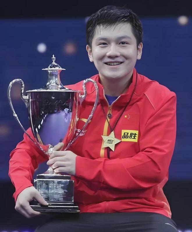 乐鱼体育-小胖：别回来、别往后看、别写信，不要输给乡愁，把我们都忘掉！